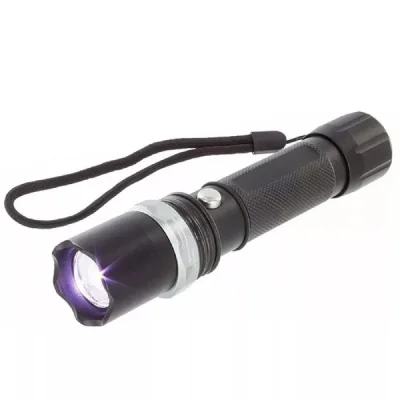 Linterna Tactica Tipo Luz Led Recargable Blanco Negro M919