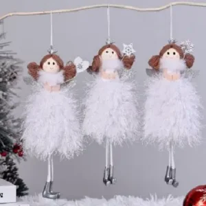 Trio de hadas navideñas con traje de lana blanca